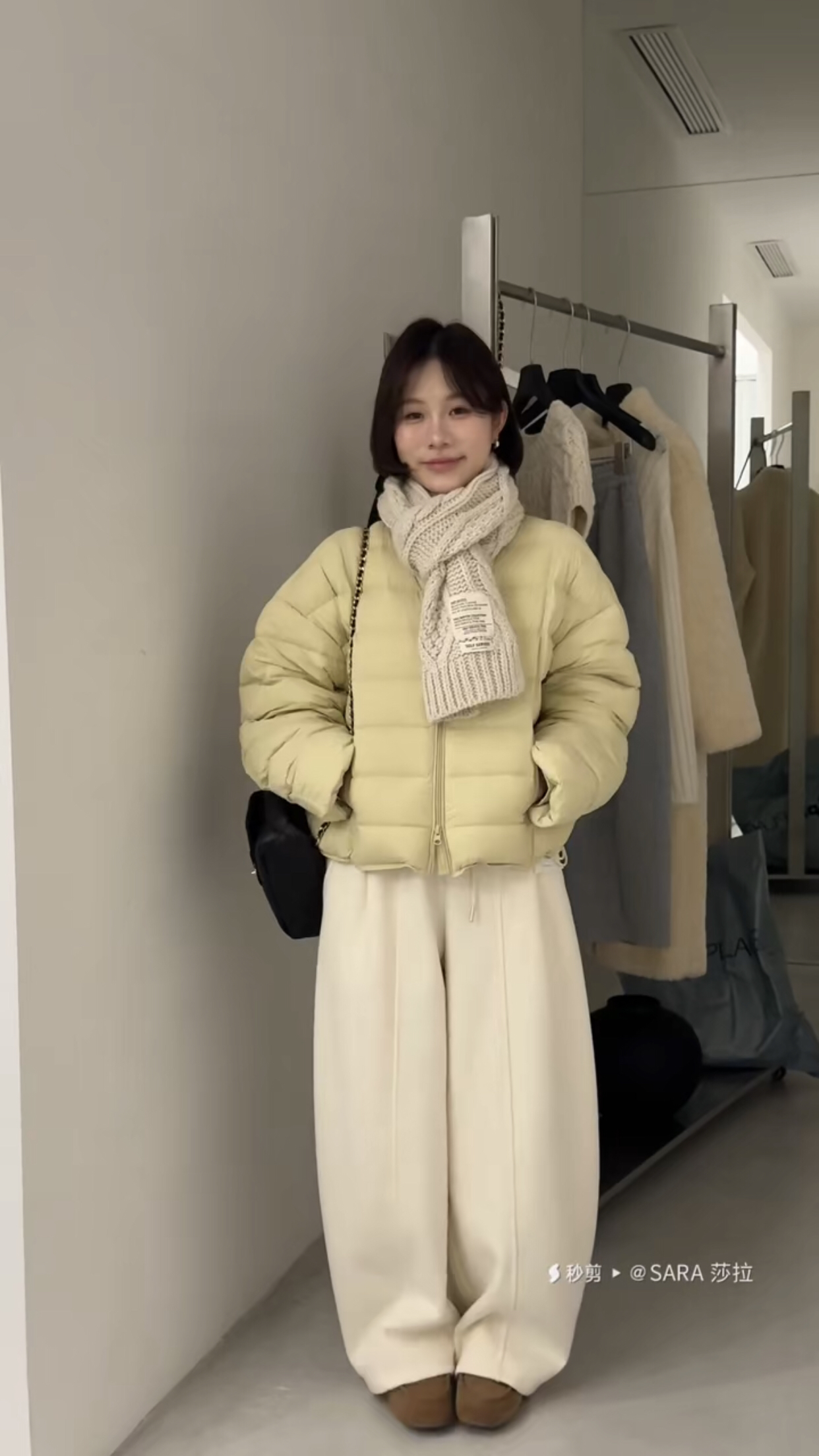 爆款羽绒服女轻薄时尚洋气2025短款小个子显瘦保暖高级感收腰外套