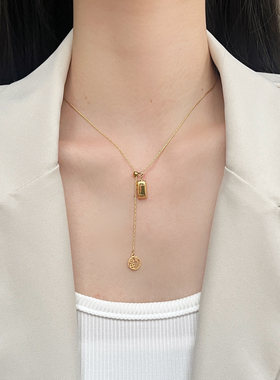 招财转运福牌小金砖项链女小众高级感钛钢不掉色抽拉可调节锁骨链