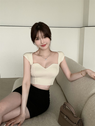 Real shooting, real price, pure desire, three color knitted suspender vest, women's summer sweet and spicy girls' outer wearing, slim fitting short, inner wearing top