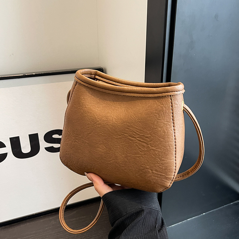 斜挎包手机包休闲包水桶包子母包