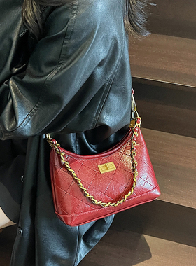 红色链条包包女士2025新款精致斜挎小包小众复古水桶包通勤腋下包