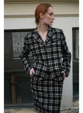 Holypark 2022秋冬 黑色格纹绵羊毛短西装