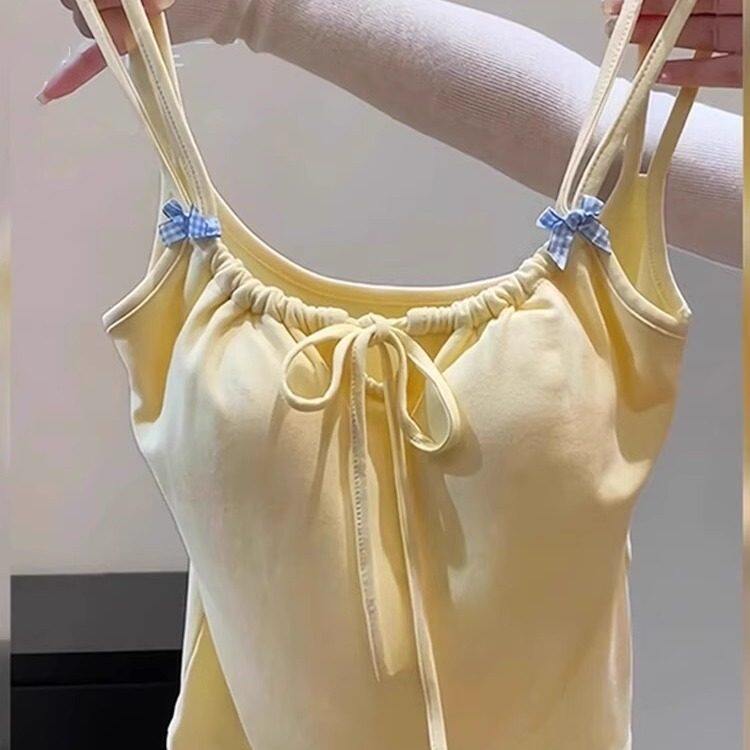 带胸垫小吊带背心女夏秋2026新款黄色外穿多巴胺短款内搭无袖上衣