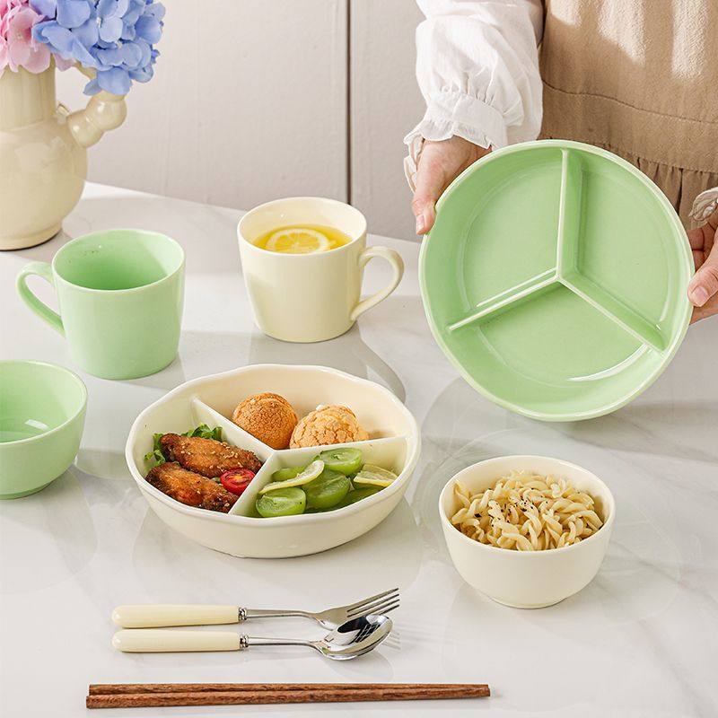 陶瓷分格餐碗饭碗加盖饭盒便当家用套装保鲜分餐减肥脂上班族学生