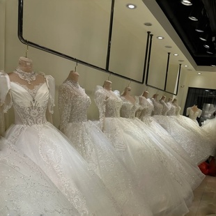 不锈钢黑钛婚纱展示架吊顶悬挂婚纱吊架影楼礼服U型挂杆高档订制