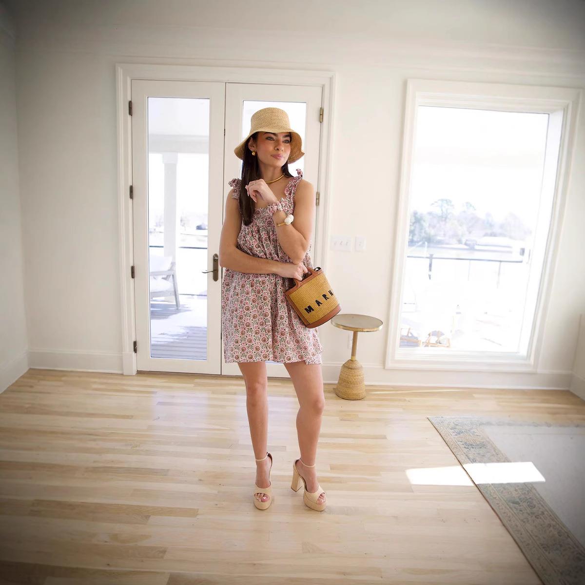 Women's floral print suspender dress