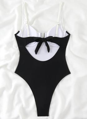 Soft bag, steel support, thick shoulder strap, notched