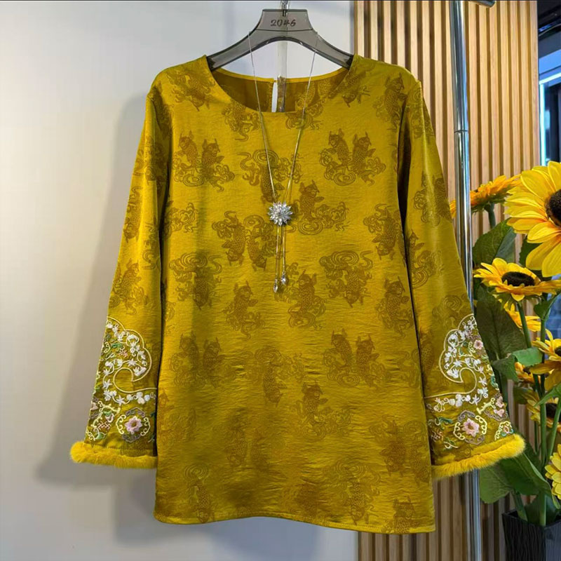 胖mm国风重工刺绣长袖百搭打底衫