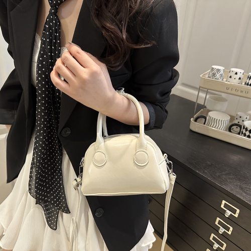 时尚流行枕头包包女式2025新款手提包单肩斜挎小包时尚保龄球包