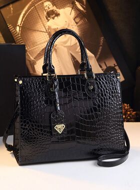 托特包2025新款大气鳄鱼纹真皮女包单肩斜挎手提包中年妈妈包包女