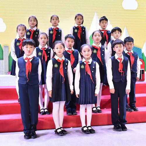 儿童演出服中小学生大合唱演出