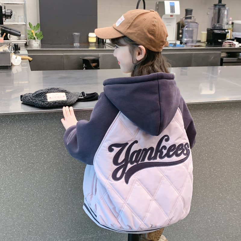 加厚秋冬连帽洋气外套