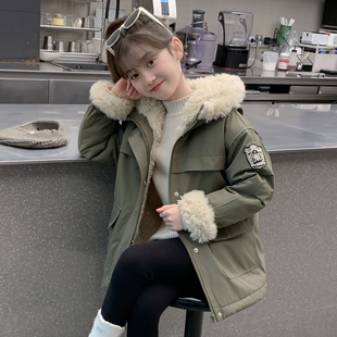 女童冬装外套2026新款儿童洋气时髦中长款加厚女孩冬季羽绒棉服潮