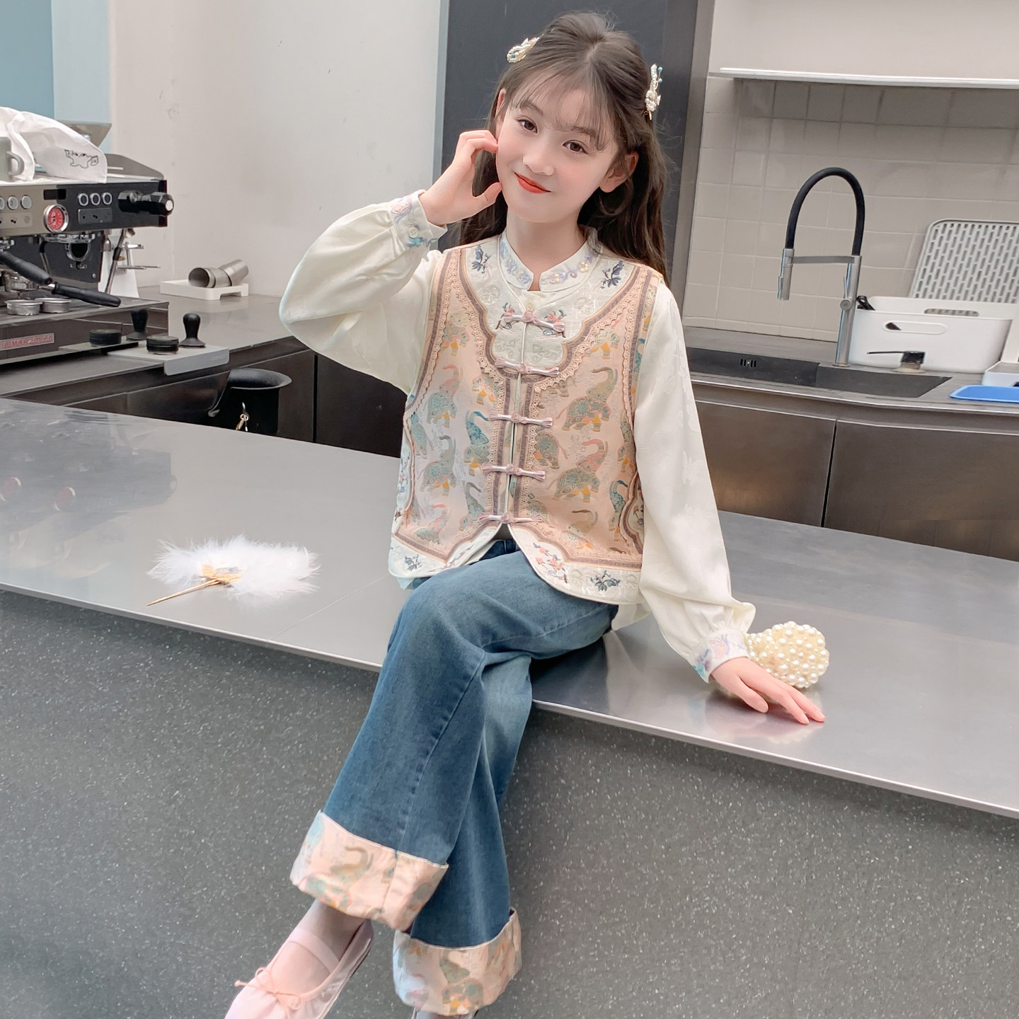 女童汉服套装2026新款春装儿童网红洋气新中式国风马甲女孩三件套,童装/婴儿装/亲子装,汉服,淘宝优惠券,粉丝福利购,淘宝优惠卷