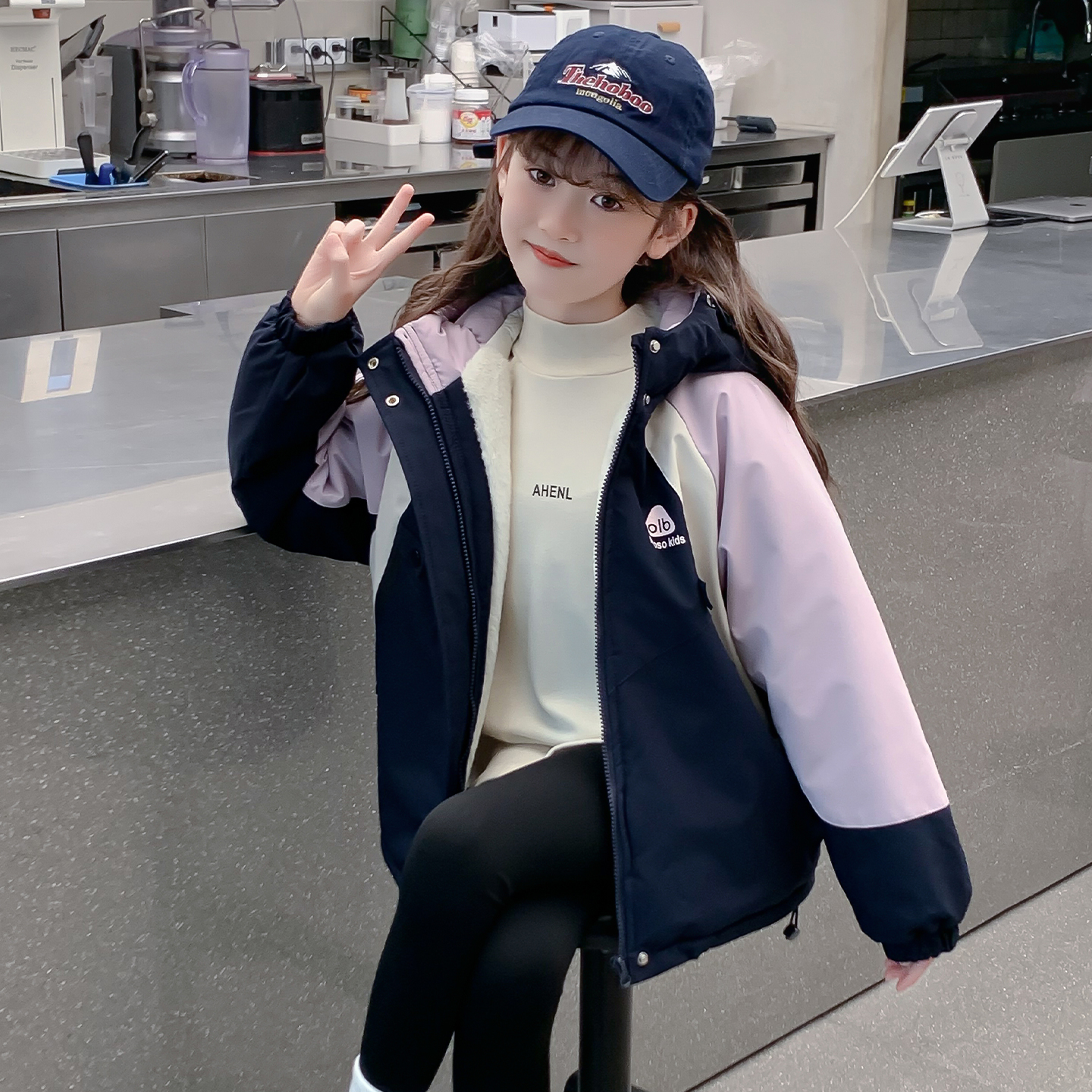 女童外套2025新款秋冬款儿童洋气时髦夹棉加厚冲锋衣女孩冬季棉服