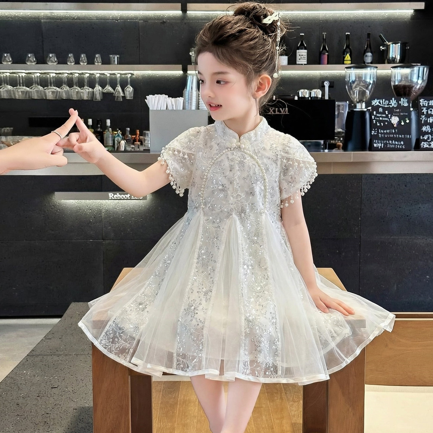女童连衣裙夏季2026新款洋气儿童珍珠亮片公主裙女孩夏装超好看潮