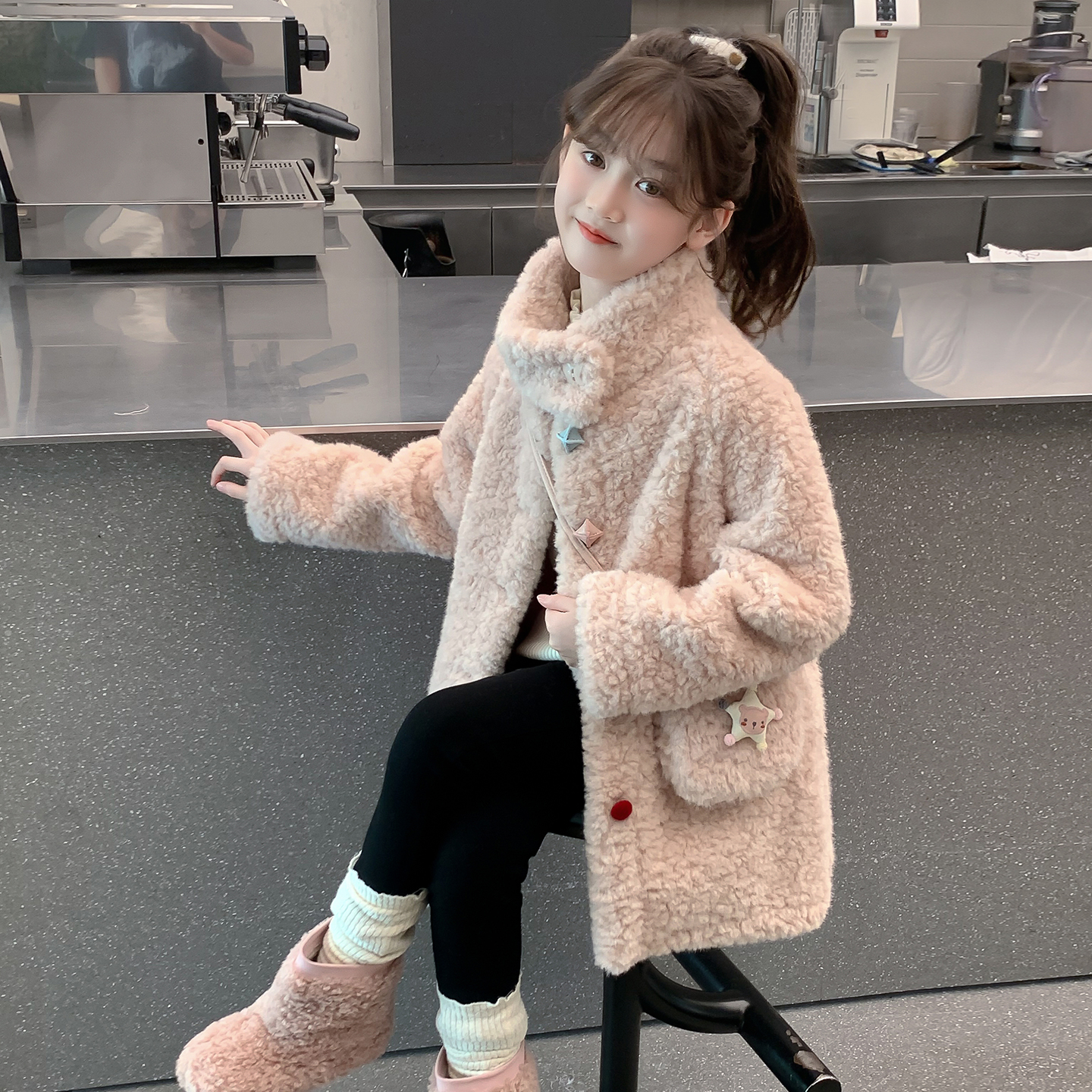 女童外套2025新款秋冬款儿童网红洋气中长款加绒加厚女孩冬装大衣
