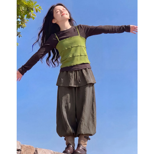女童秋装2026套装新款儿童时髦洋气吊带两件套女孩春秋款好看衣服