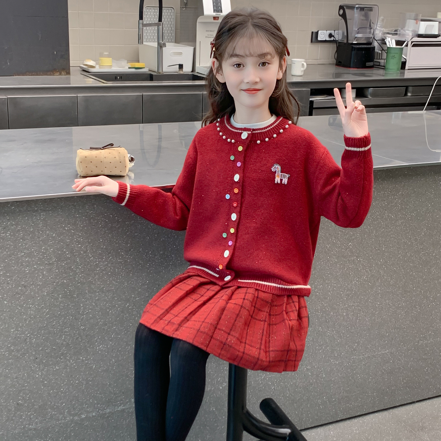 女童外套2025新款冬装儿童网红洋气加厚爆款小女孩红色拜年服套装