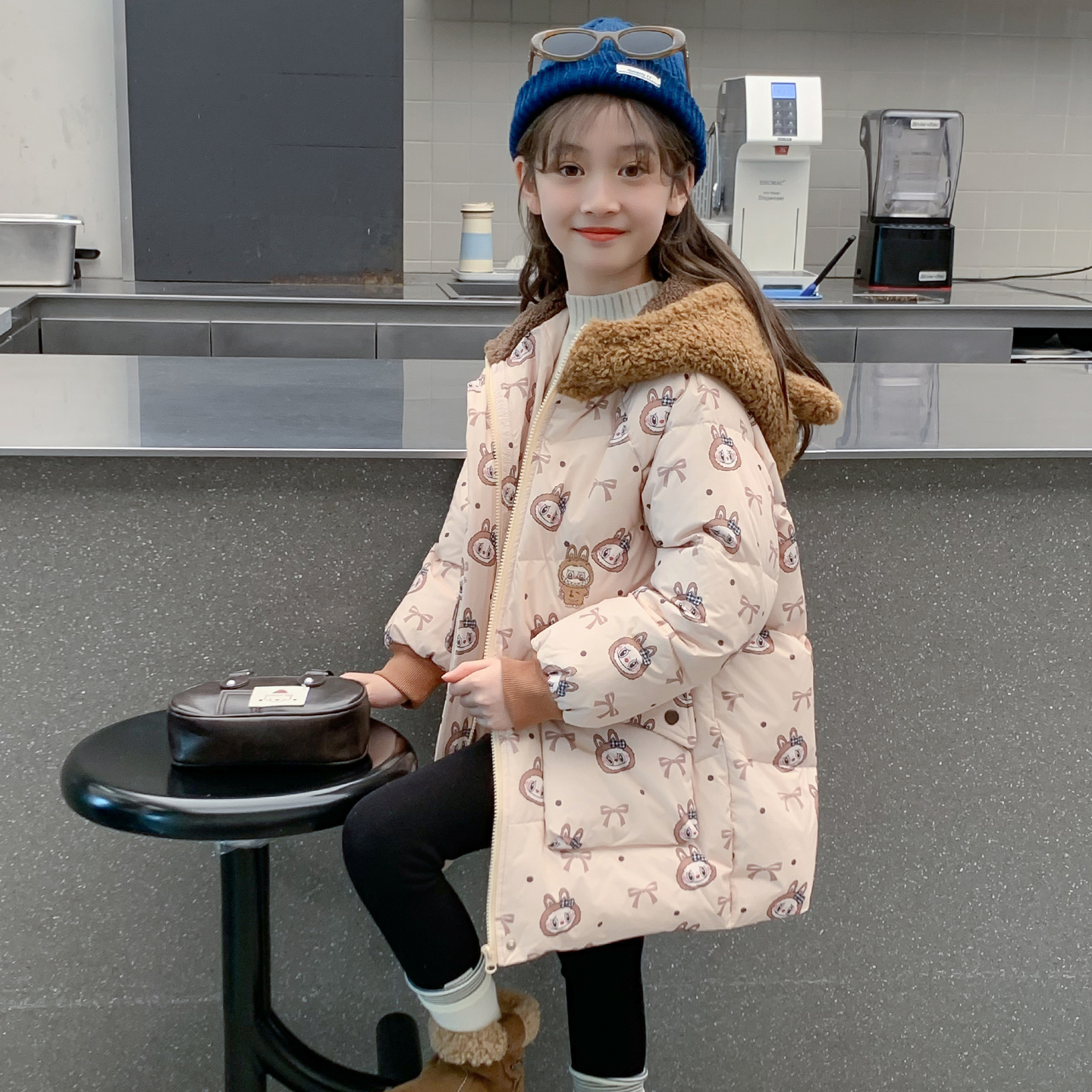 女童外套2025新款冬装儿童网红洋气时髦羽绒加厚棉服冬季女孩爆款