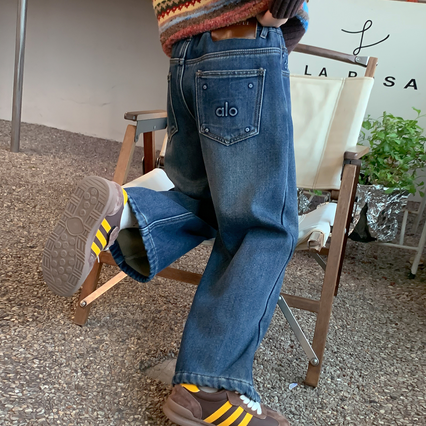 女童裤子2025新款秋冬装儿童洋气时髦加绒加厚牛仔裤女孩外穿长裤