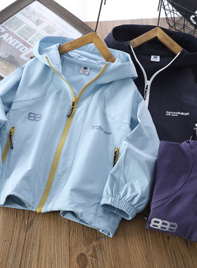 男童女童防风外套薄款冲锋衣软壳户外登山休闲运动宽松中大童潮牌