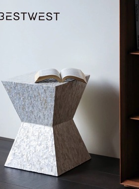 轻奢几何树脂手工桌面摆件