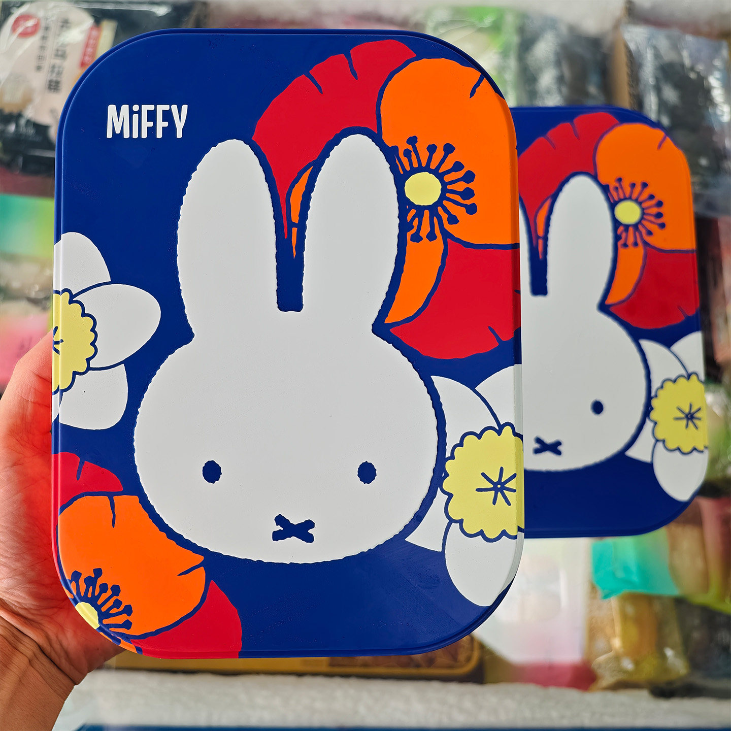造型可爱Miffy一口冰皮月饼