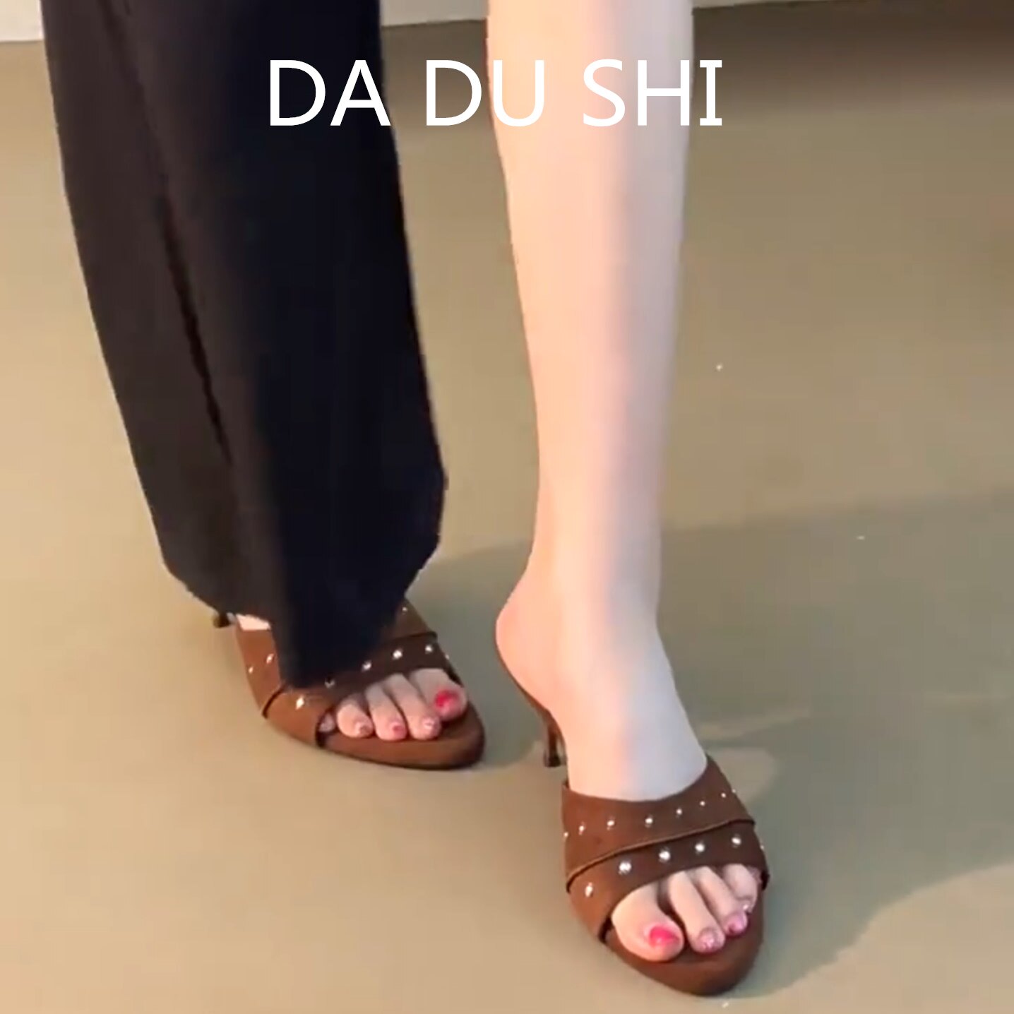 羊皮版·法式铆钉一字拖