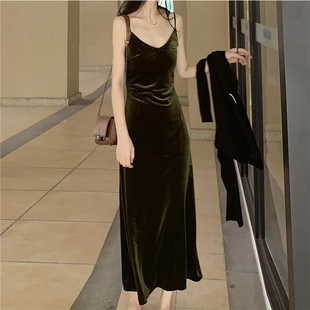 读衣术金丝绒吊带裙性感 秋v领内搭加厚打底裙 到脚踝丝绒连衣裙