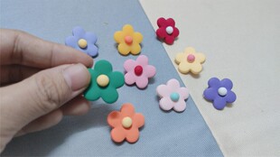 ins实拍网红同款小花公仔胸针泫雅同款少女心土味糖果色服装配件