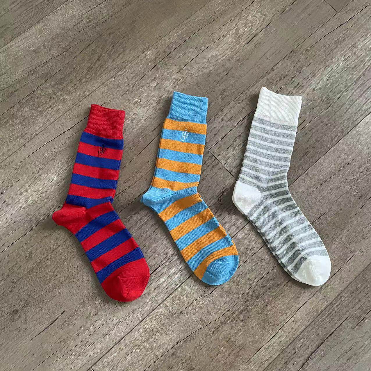 条纹中筒袜男女秋季撞色宽条纹刺绣时尚个性百搭舒适纯棉袜子