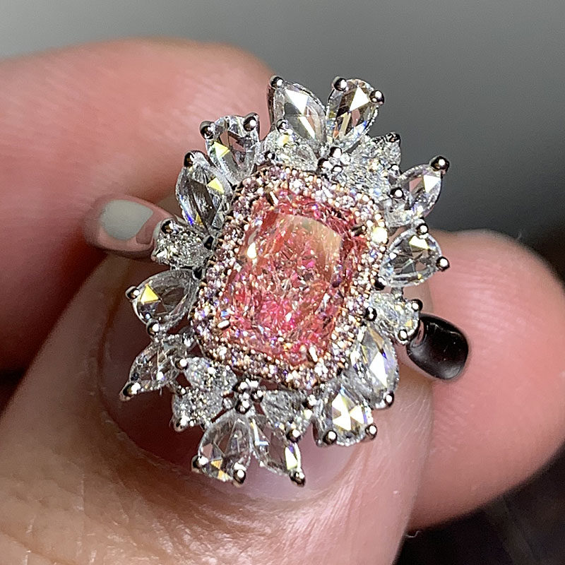 CY宝饰独特设计精工定制随型不对称天然彩钻豪华镶嵌18K白金戒指