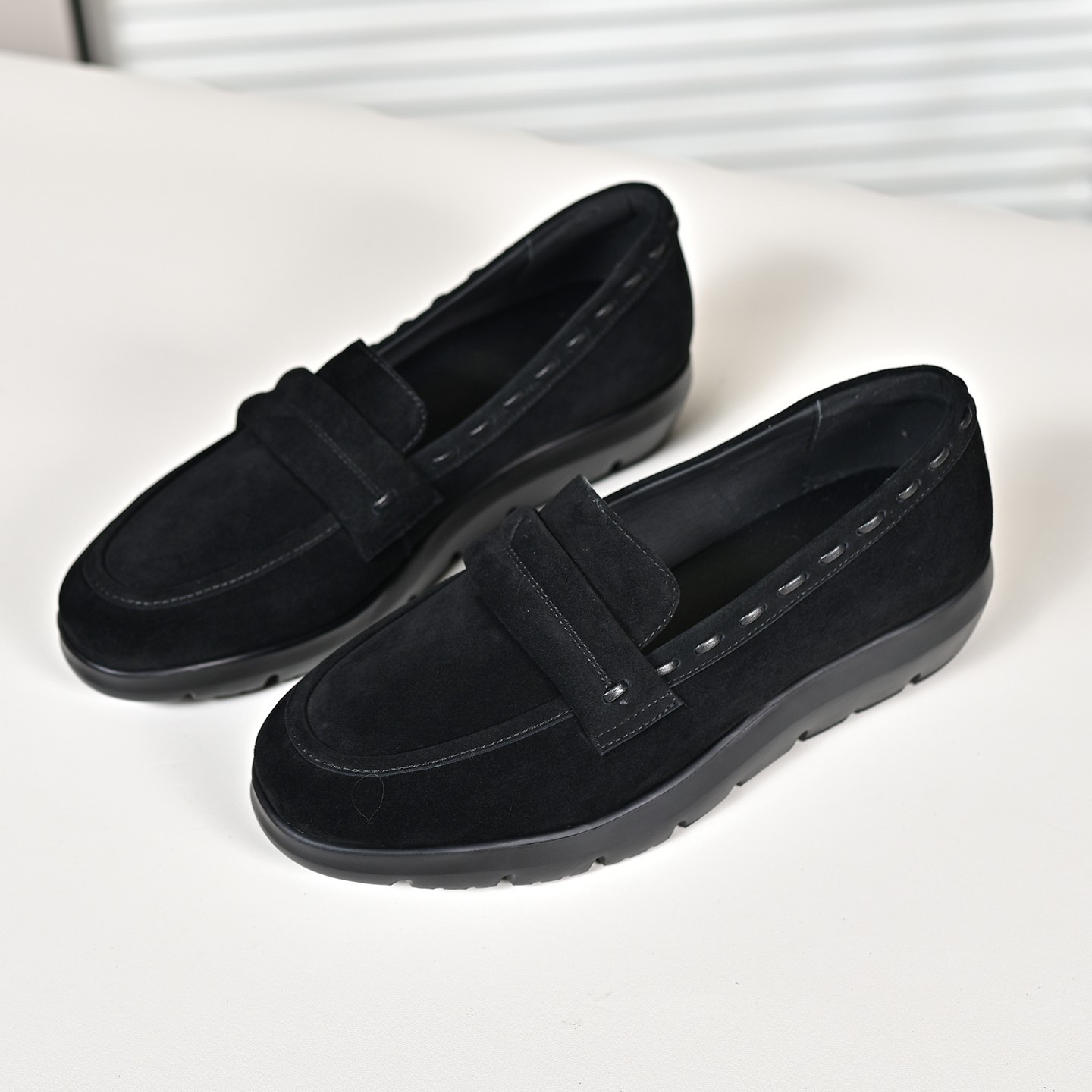 步享黑色圆头低跟一脚蹬乐福鞋女