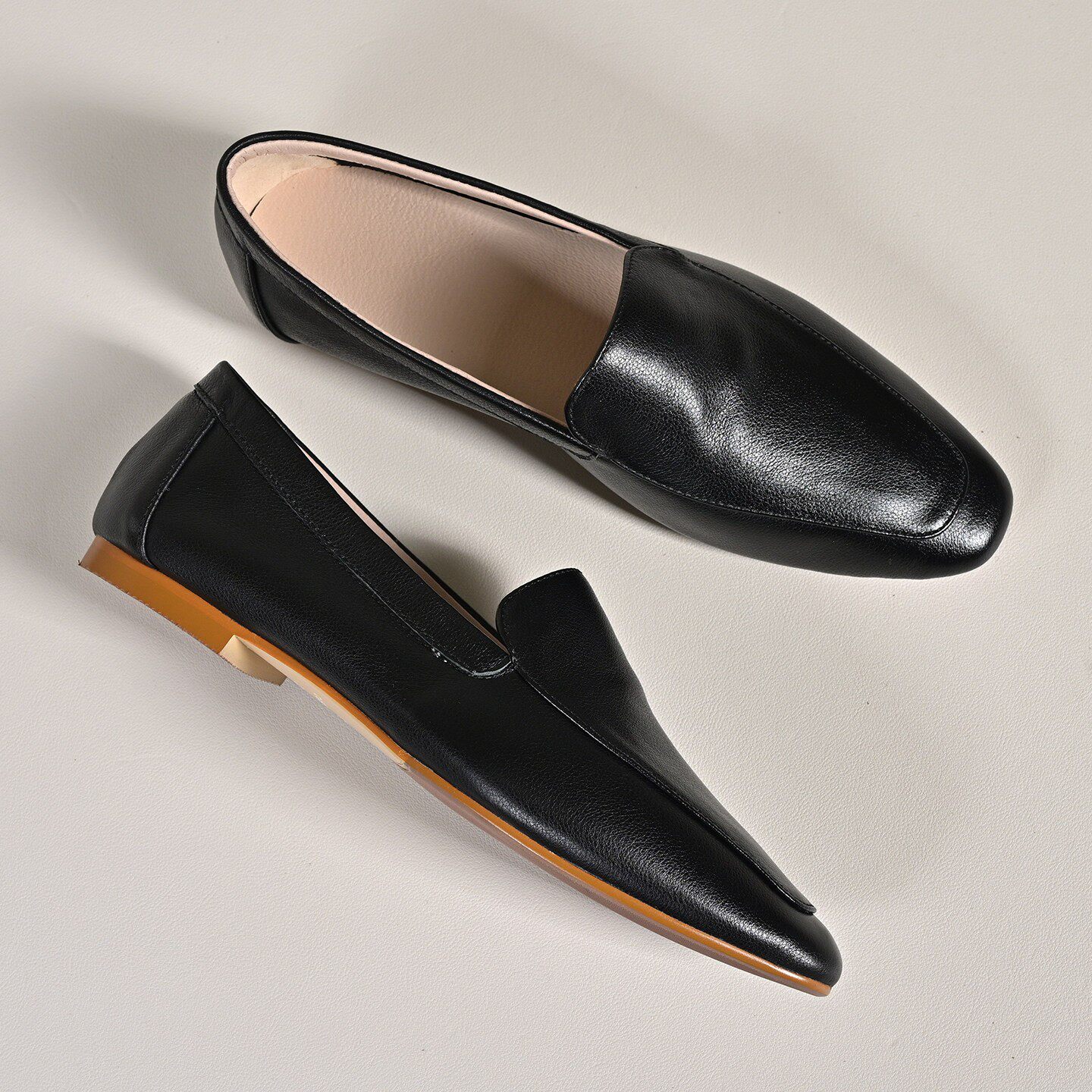 步享~黑色一脚蹬乐福鞋女软底2026新款简约尖头平底真皮休闲单鞋