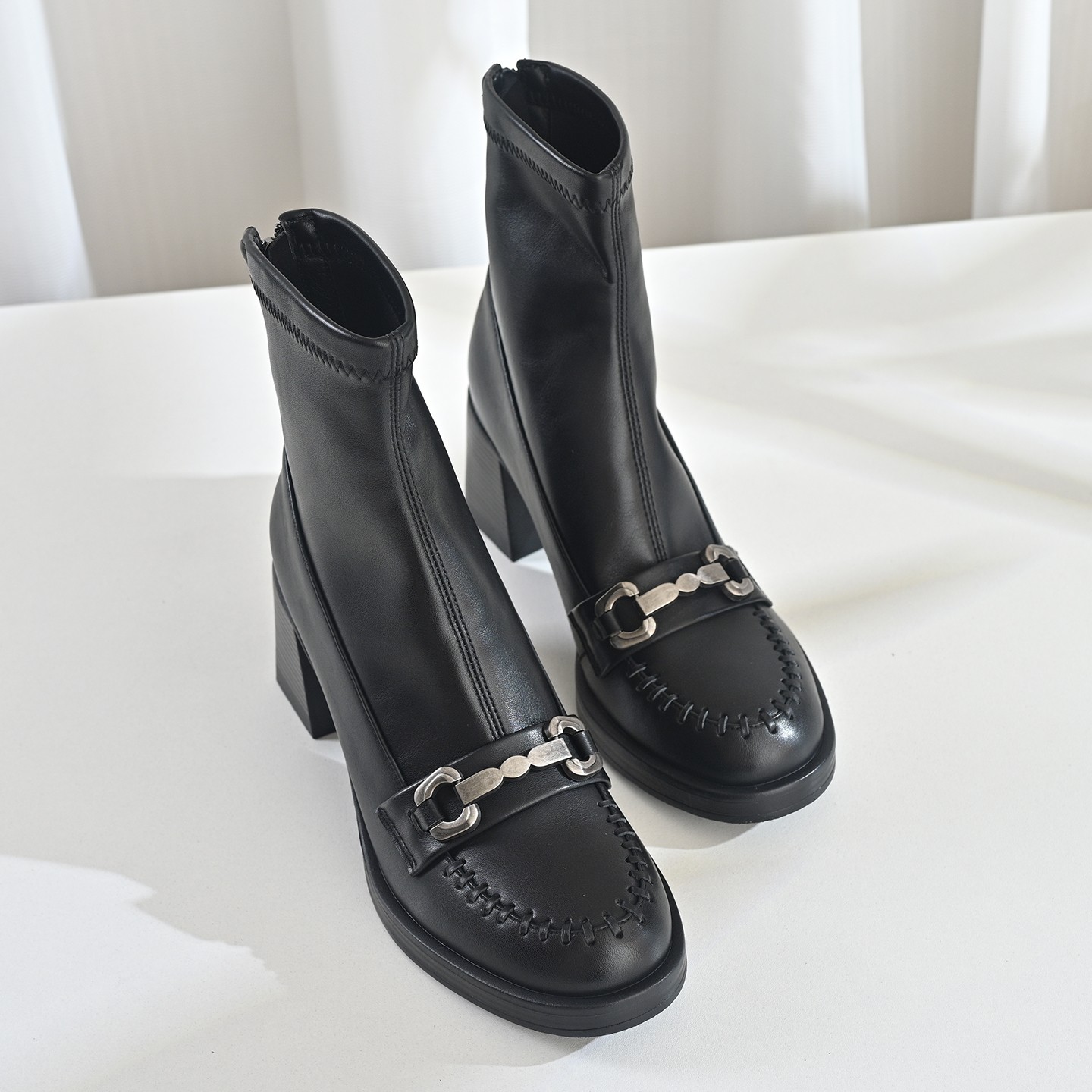 步享黑色小短靴女厚底通勤圆头