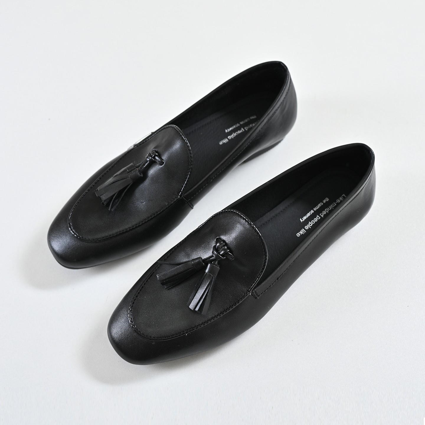 步享黑色圆头平底乐福鞋女软底