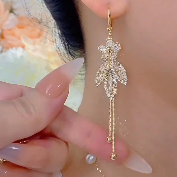 超仙白色花朵叶子流苏耳环女韩版时尚个性小众设计感气质甜美耳饰
