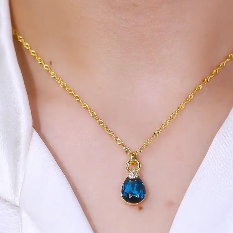 蓝色锆石水滴项链女2024新款轻奢时尚高级个性锁骨链精致百搭颈链
