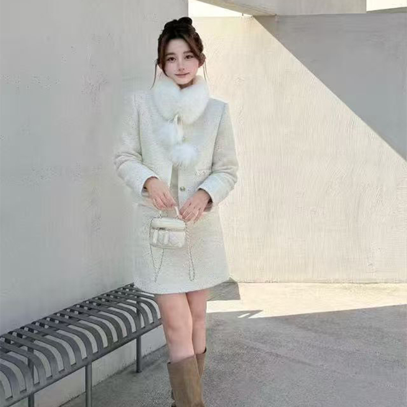 实体档口冬季狐狸毛领小香风羽绒外套+包臀半身裙名媛气质两件套