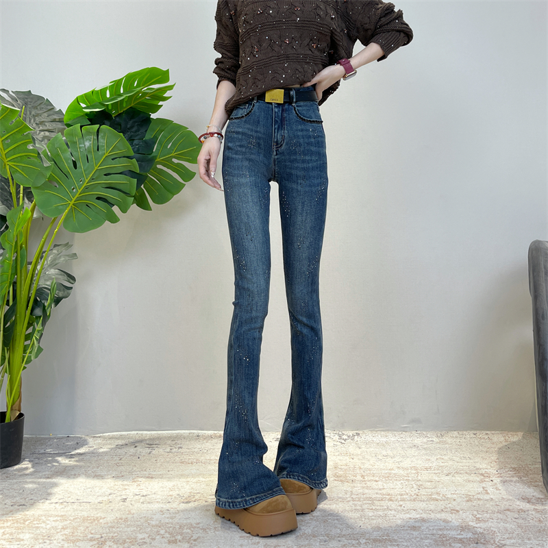 迪否新款重工烫钻牛仔马蹄裤女款2025新款高腰显瘦百搭气质牛仔裤