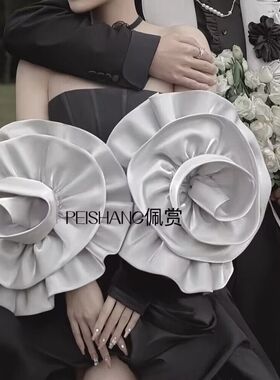 佩服手套袖花朵拍照造型婚纱礼服