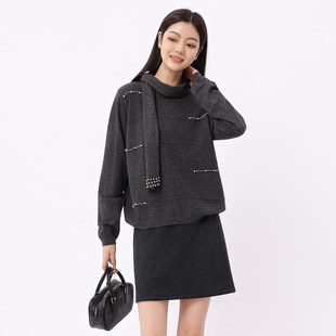 芭依璐2025秋冬新品 针织毛衣休闲风圆领配围巾宽松休闲软糯毛衣女