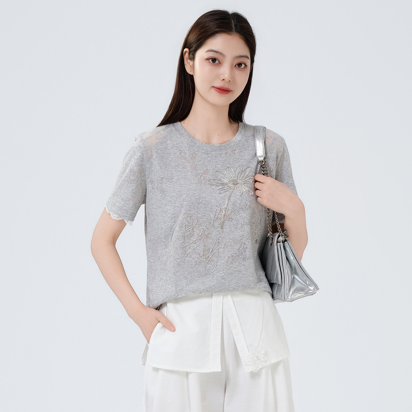 芭依璐2026夏季新款手工立体绣花蕾丝拼接正肩休闲女士短袖T恤