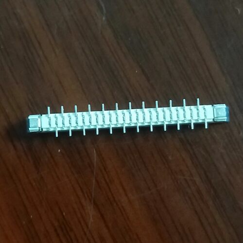 FFC/FPC座 连接器 1mm间距 贴片/直插立式 推拉 一字/错位