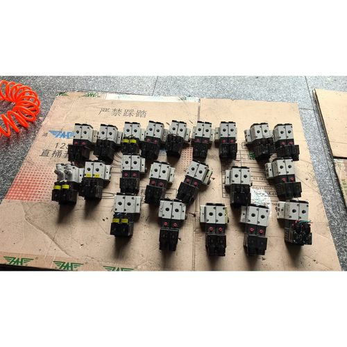 亚德客电磁阀4V110-06 二位五通换向阀气阀AC220D