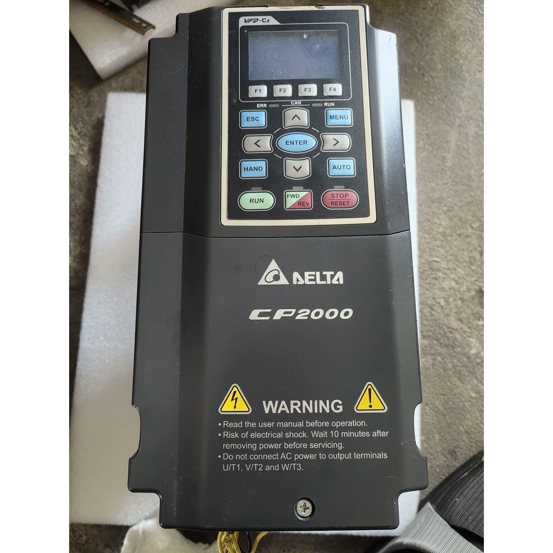 二手拆机台达CP2000变频器,型号VFD022C43B-2