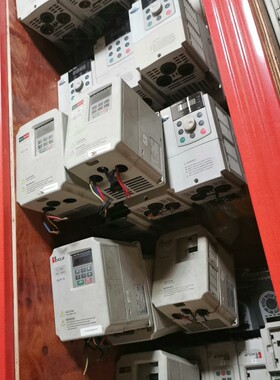 海利普变频器 HC1A00D423C实物图0.4KW  22