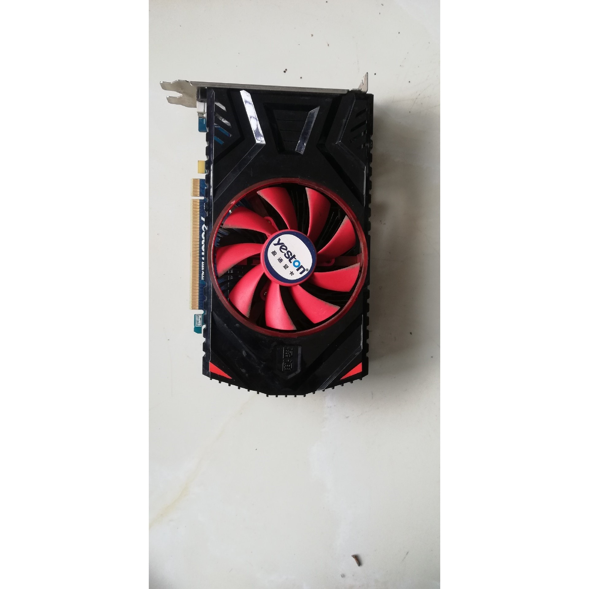 盈通镭龙R6770 2GD3,成色漂亮,正常使用,非偏远