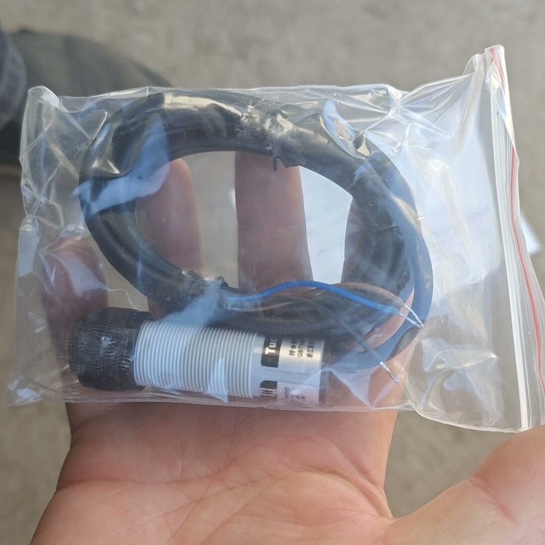 抗干扰光电开关 G18-3A10NA库存,一盒四只